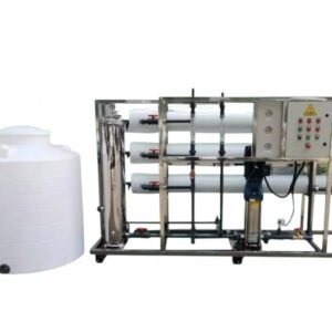 محطة تحلية مياه لمزرعة سمك